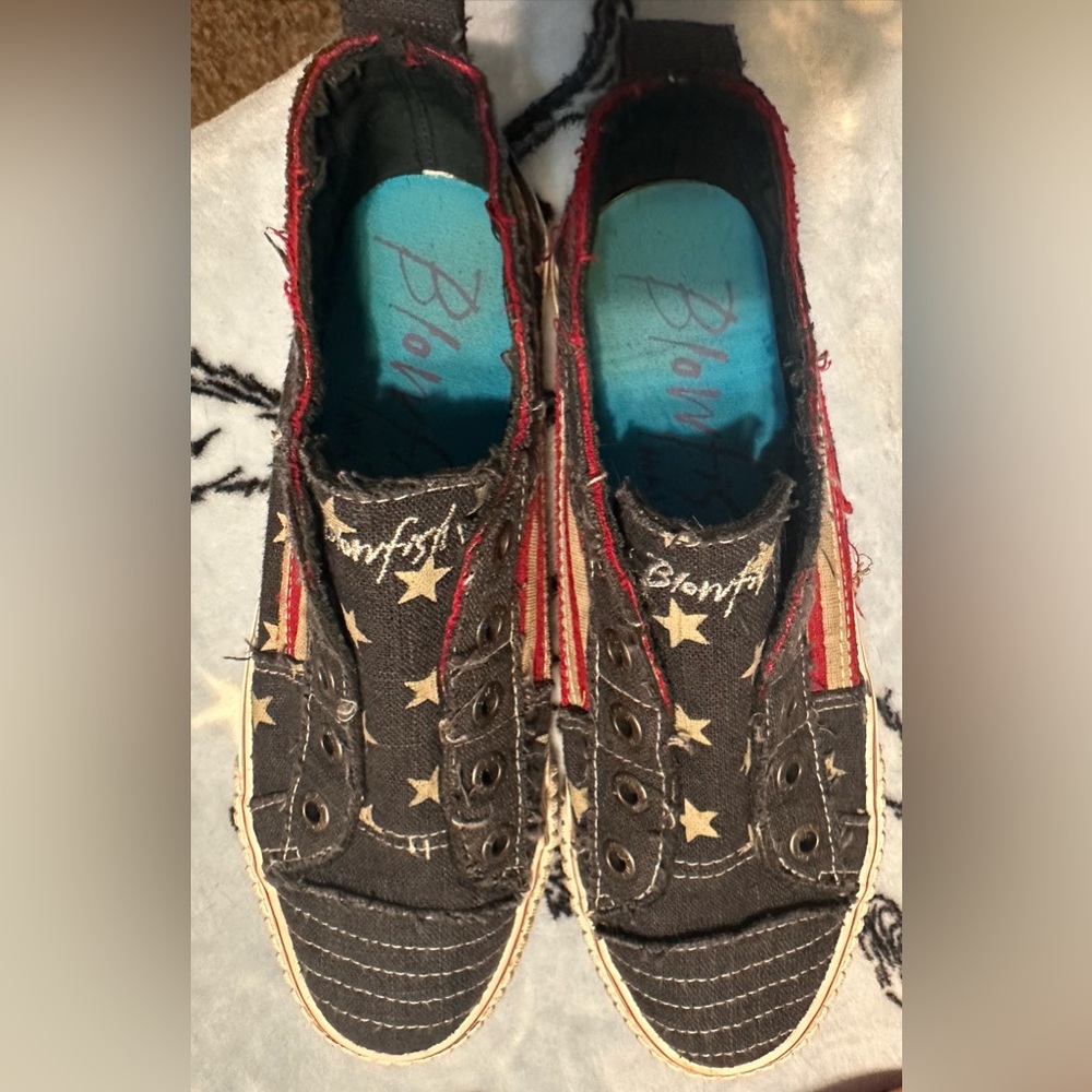 Womens Blowfish Malibu Slip On Navy Star Red Cozumel Print Shoes Sneakers Sz 9.5 - Picture 3 of 5